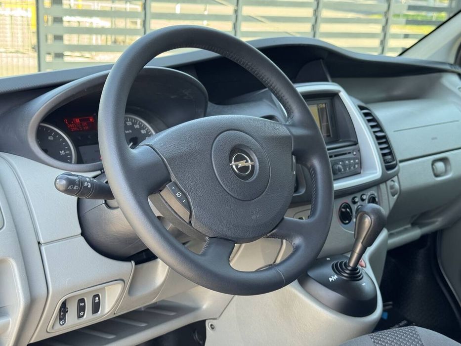 Opel Vivaro 2014 freshauto