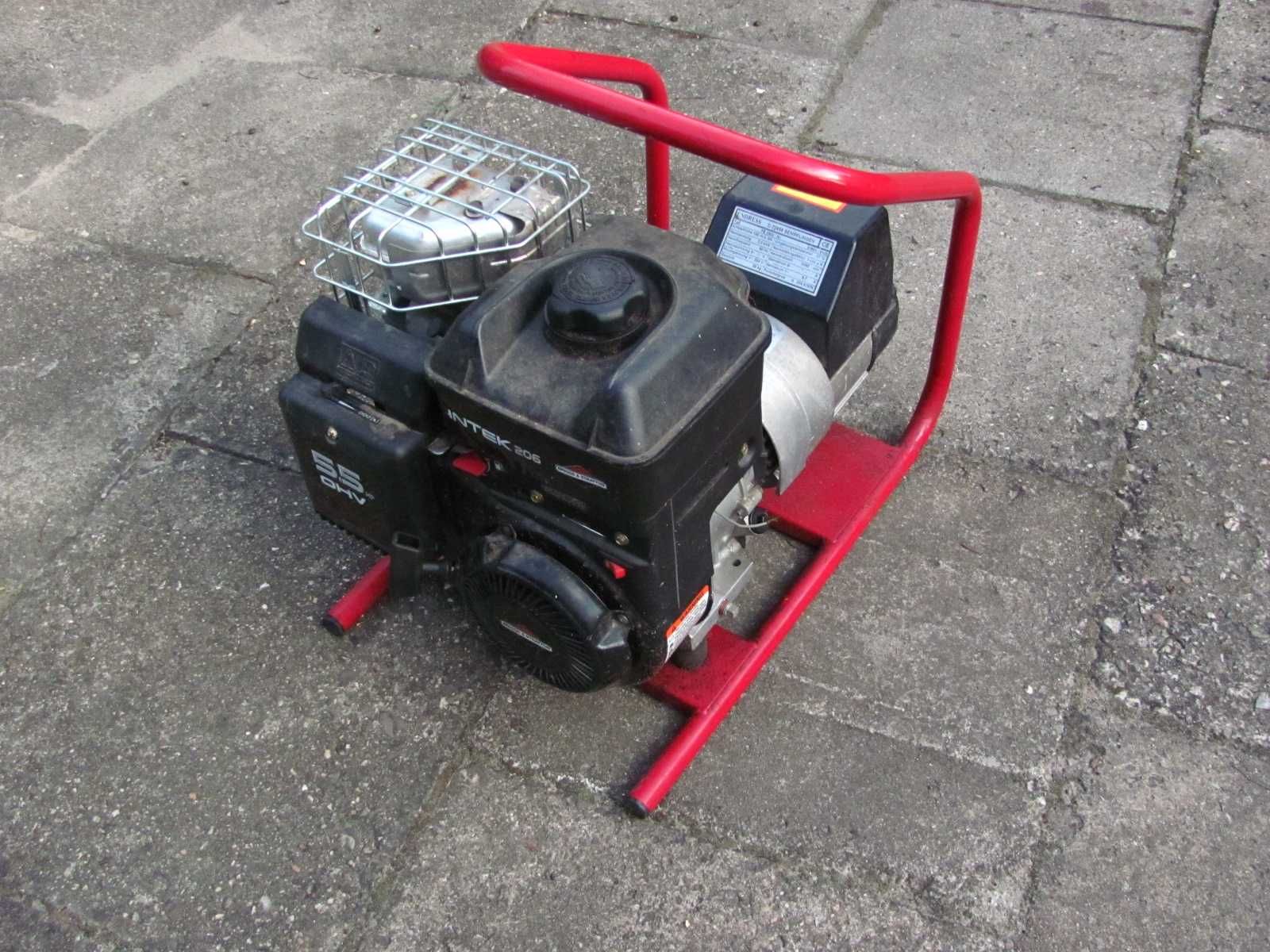 Agregat prądotwórczy do domu na działkę do pracy Briggs & Stratton 2,0