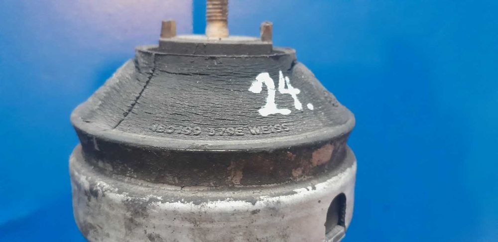 Poduszka silnika 8D0'199379 Audi A4 B5 Vw Passat 1.8T 8D0'199382M 379J