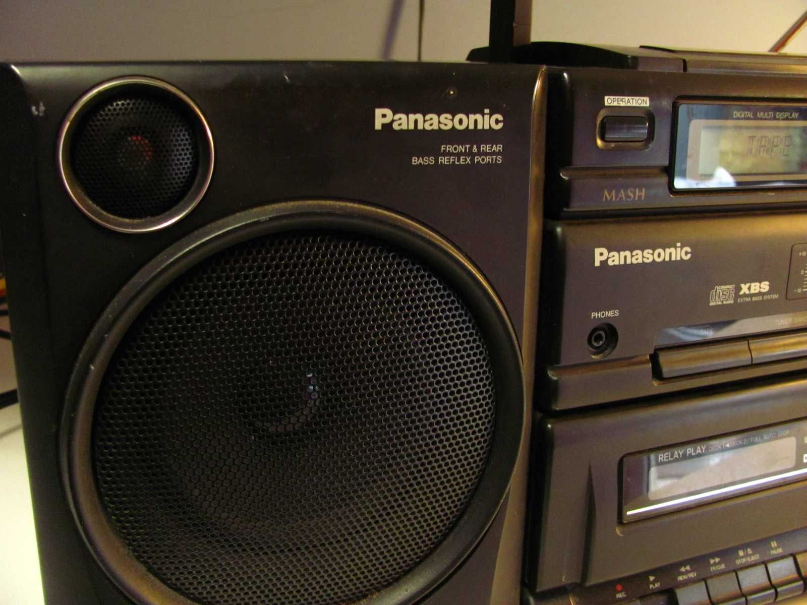 Radiomagnetofon kasetowy z  odtwarzaczem CD Panasonic RX-DT610