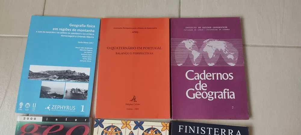 Livros variados sobre geografia