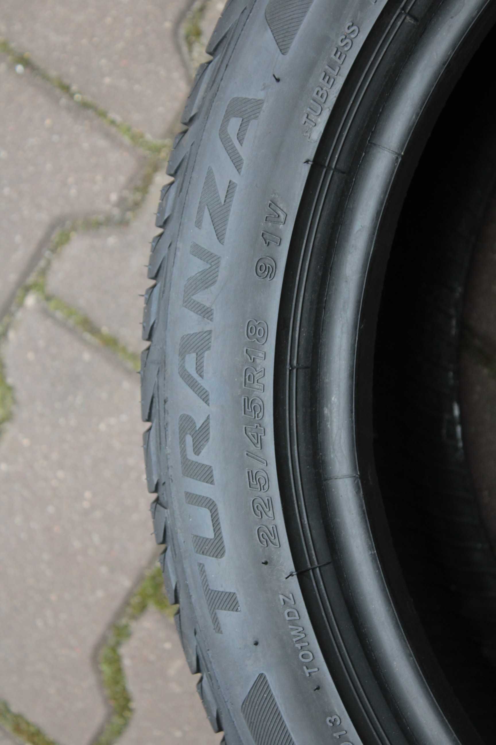 225 45 R18 Bridgestone Turanza t001