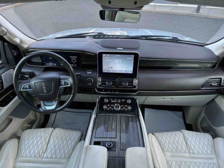 Lincoln Navigator Black Label      2018