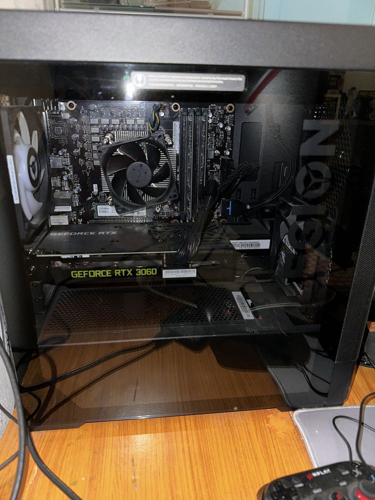 Vendo desktop gaming lenovo legion t5