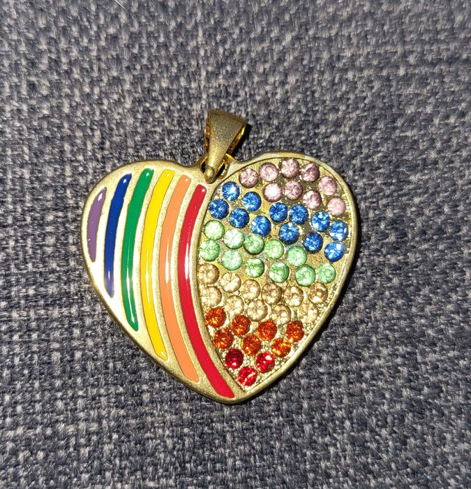 Zawieszka serduszko LGBT