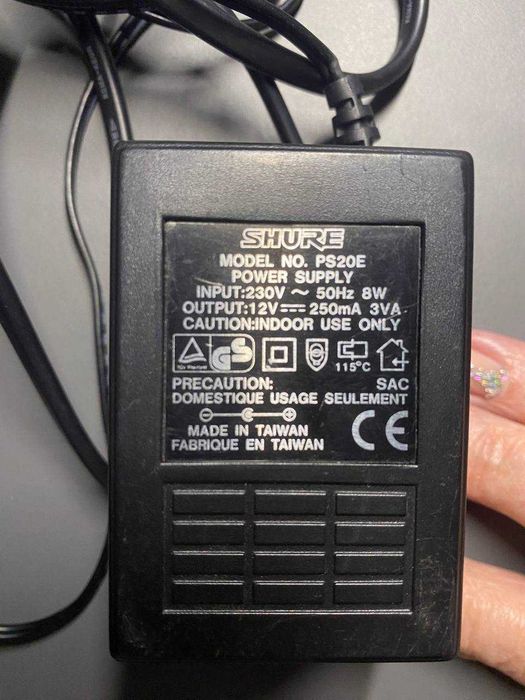 Продам радио микрофон SHURE SM-58 ( original Mexico)