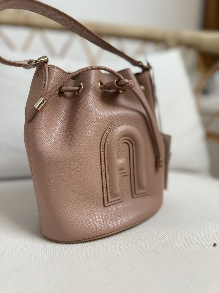 Сумка кросбоді Furla Clio