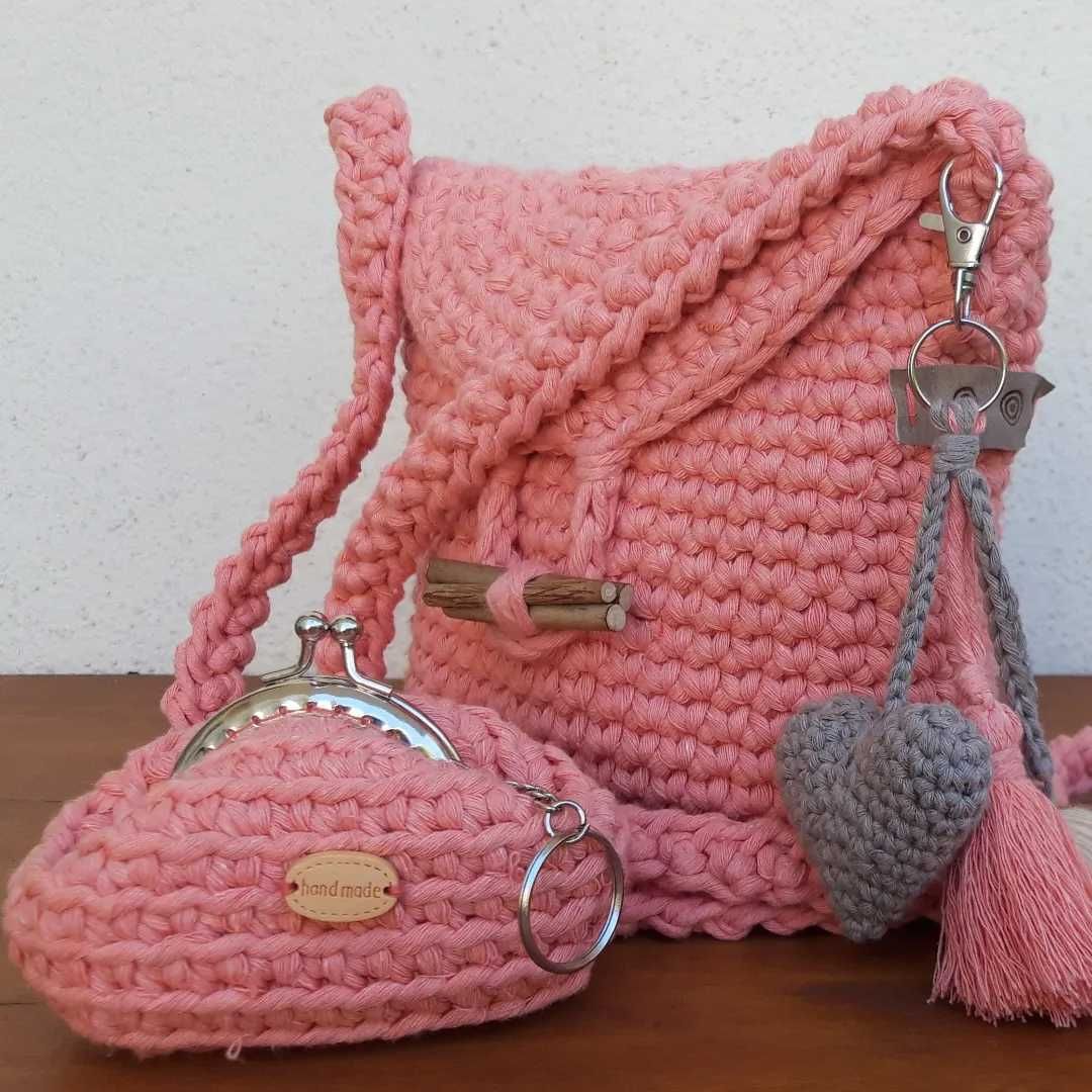 Bolsa em crochet