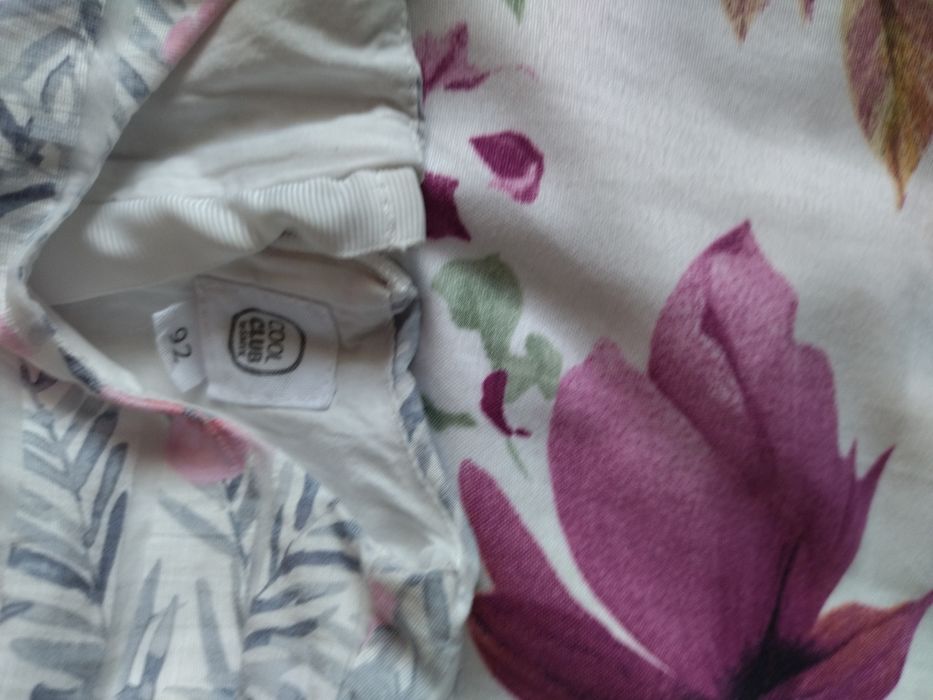 Sukienka dziewczęca, rozm.92 Bardzo ładnie się układa