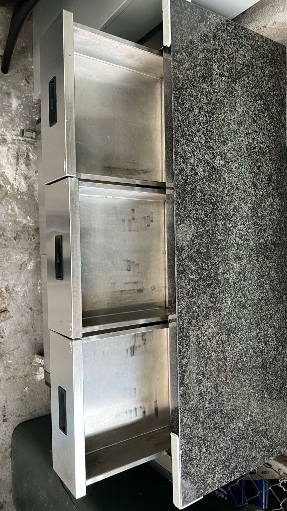Armário metálico com mármore para Restaurante