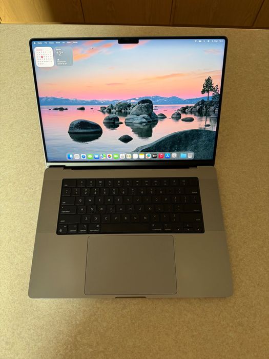 Apple MacBook Pro 16” M1 Pro / 16GB RAM / 512GB SSD