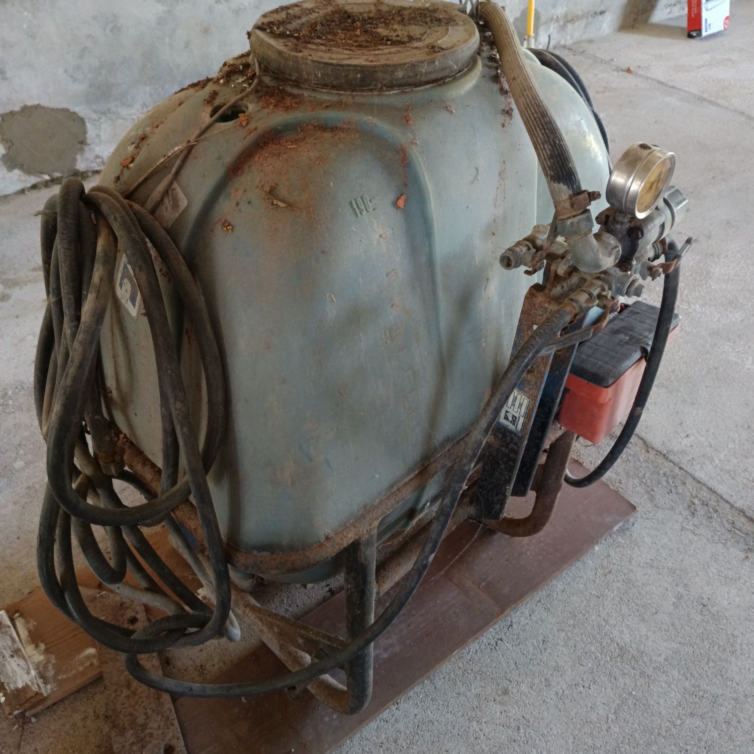 Pulverizador sulfatadora para trator agrícola