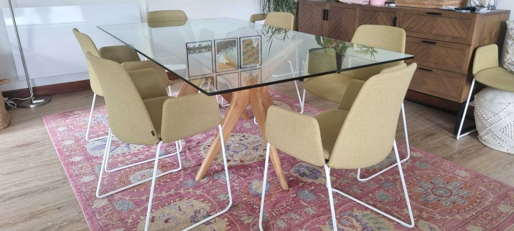 Conjunto de 8 Cadeiras de Jantar - Marca Inclasse