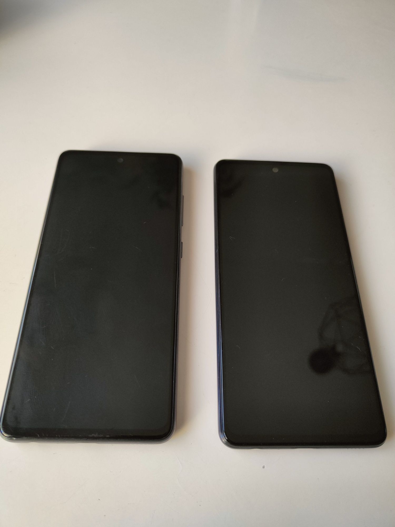 Samsung Galaxy 2szt. SM-a525f i SM-a526u