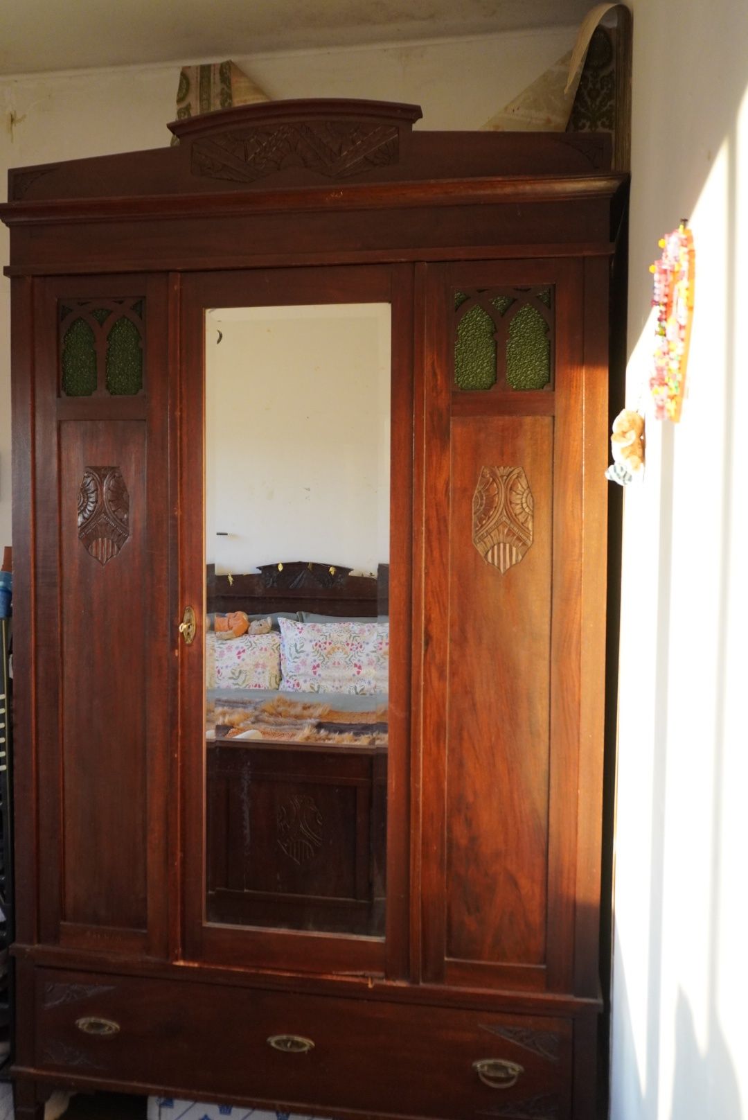 Móveis antigos para venda, sem hipótese de entrega