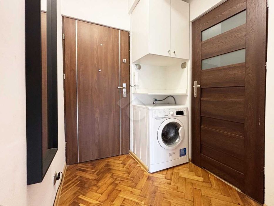 Studio z dużym balkonem - 5 piętro - WINDA - MPEC - NOWE MEBLE