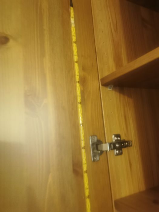 Szafa Pax Ikea w kolorze drewna