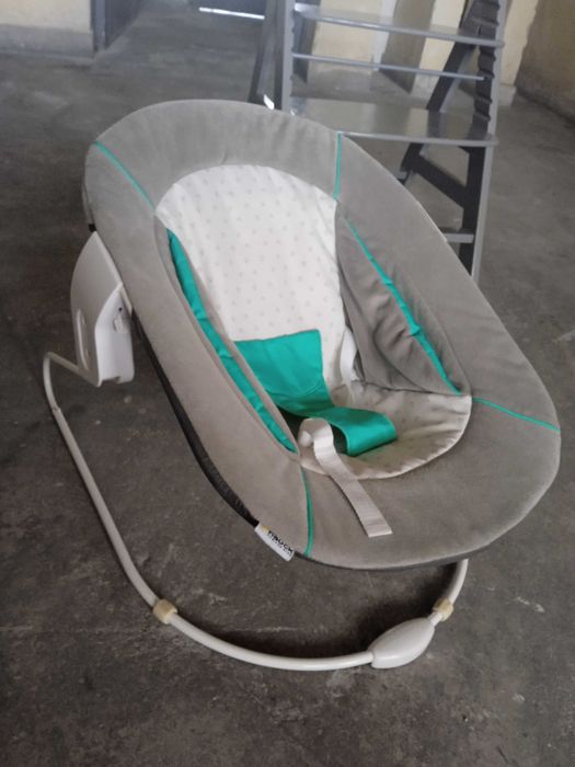 Hauck 2w1 krzesełko do karmienia  (ewolucyjne) + bujak