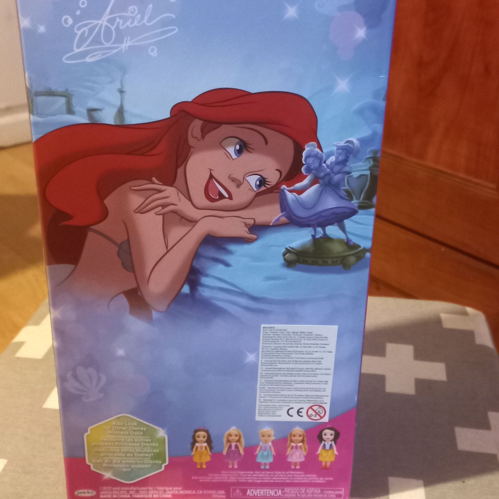 Lalka księżniczka Ariel.