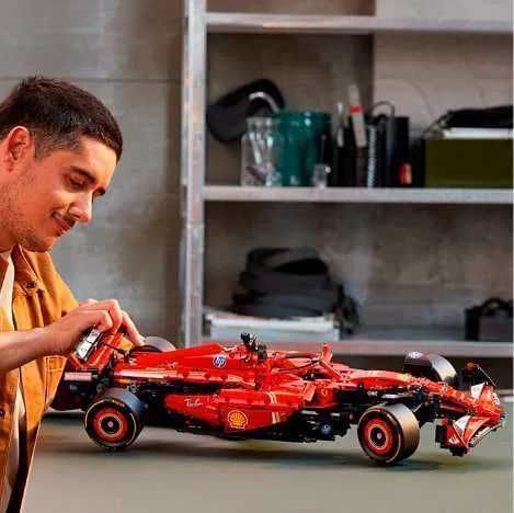 Конструктор Ferrari F1, 1361 деталей, маштаб 1:8 схожий на Lego