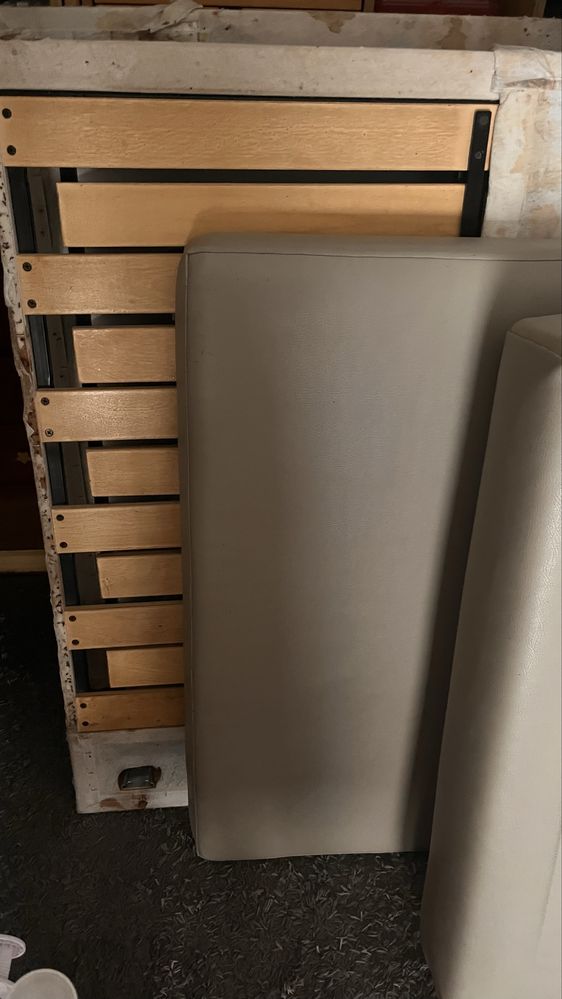 Sofá cama IKEA – 4 pessoas | 2,40 mt | 100€