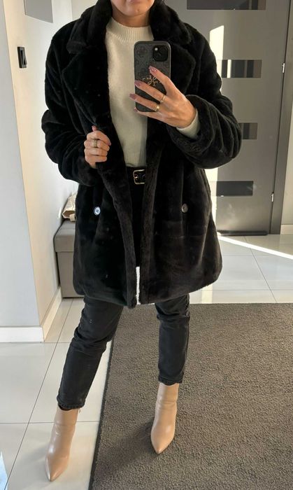 Czarne futerko kurtka płaszcz r. XS/S