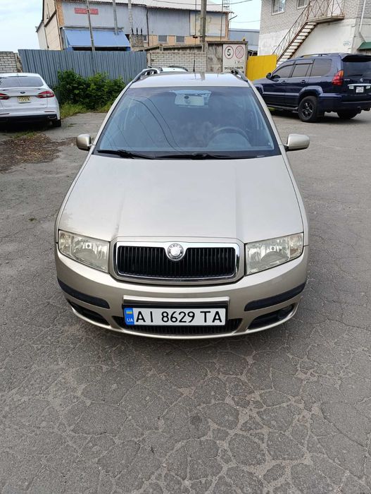Продам власний автомобіль.