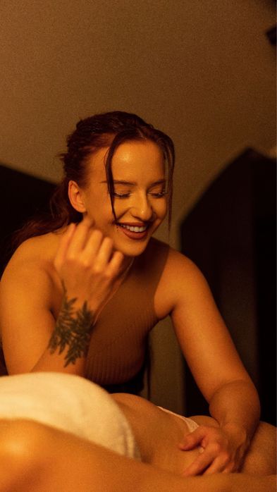 масаж, виїзд в готель. Massage, departure to the hotel.