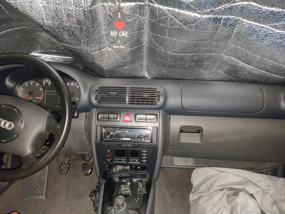 ( Novas fotos interiores )Vendo Audi A3 de 99 em muito bom estado rest
