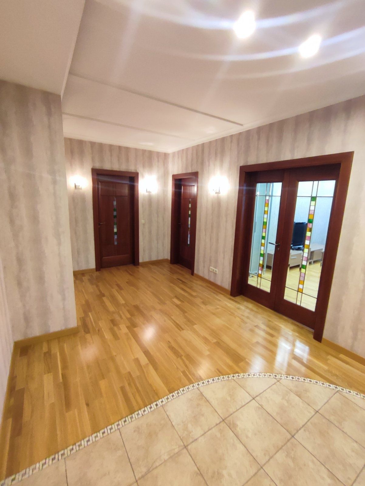 Продається комфортний пентхаус в центрі міста