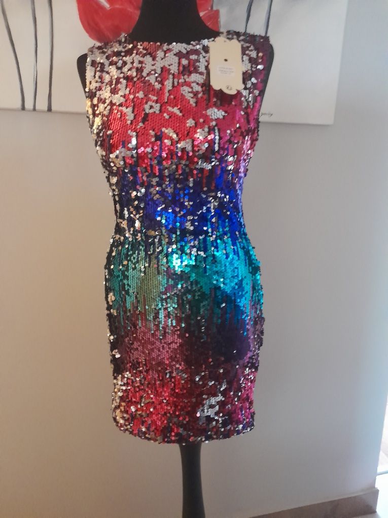 Imprezowa cekinowa sukienka błyszcząca S 36 kolorowa efektowna