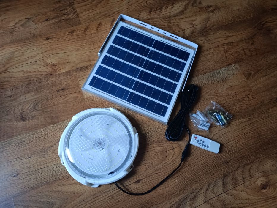 Потужний світильник на сонячній батареї 100-200ват , пожектор, LED