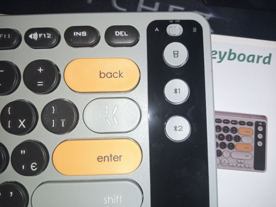 Безпровідна мембранна клавіатура