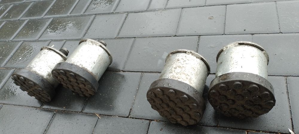 Podnosnik dwukolumnowy śrubowy