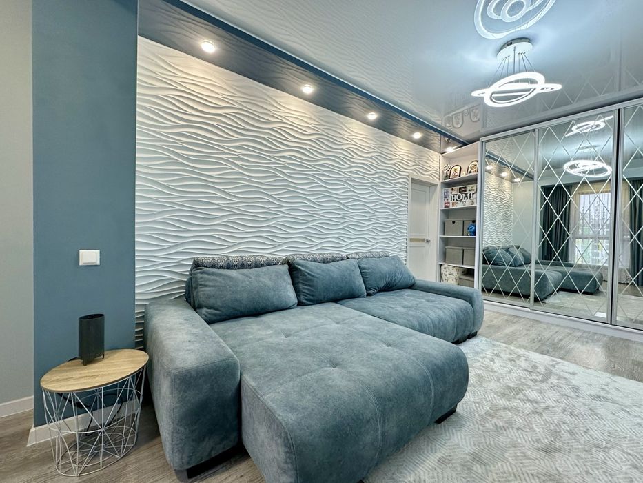 Продам двокімнатну квартиру на Щасливому! Терміново