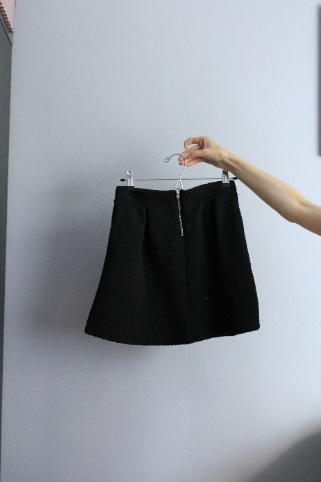 czarna spódnica h&m rozkloszowana 34 xs