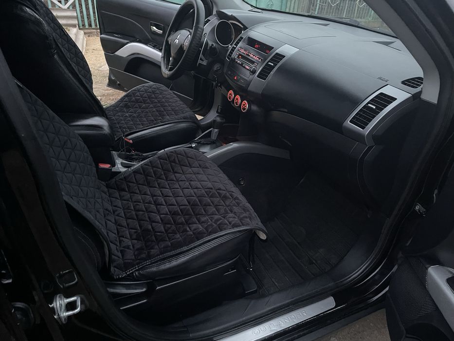 Mitsubishi Outlander 3.0 гаражне зберігання