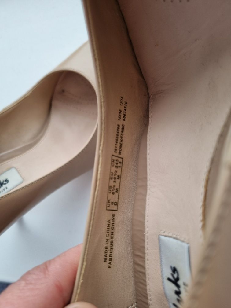 Туфлі жіночі Clarks розмір 39.5 eu