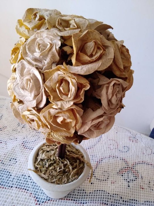 Planta em vaso (artificial) flores decoração.