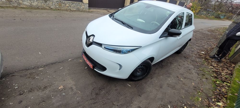 Renault zoe 2019 року
