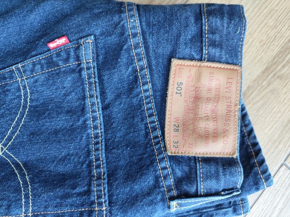 Spodnie Levi's 28/32