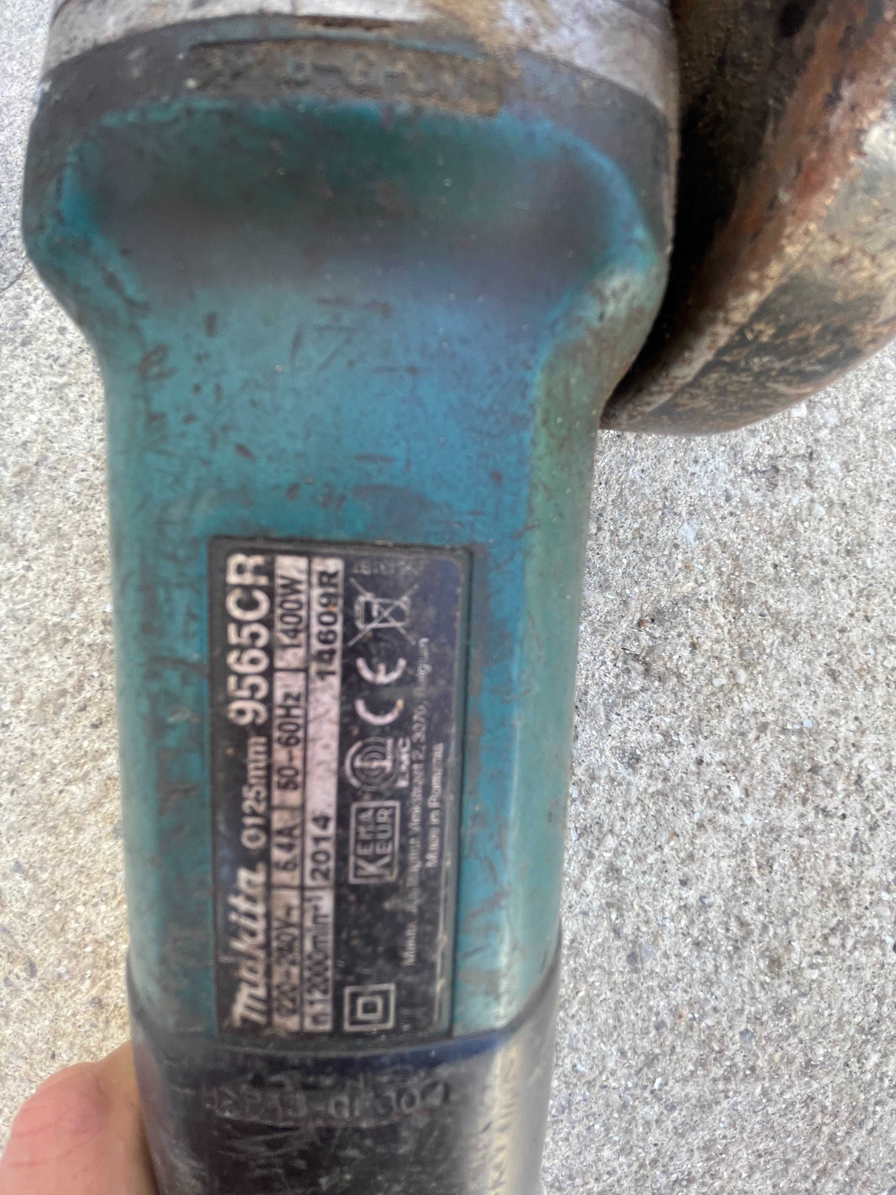 Rebarbadora MAKITA1400W 125MM (9565CR)