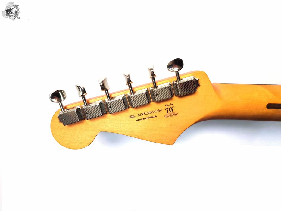 Новий Fender® 70th Anniversary Player Stratocaster '2024 Nebula Noir