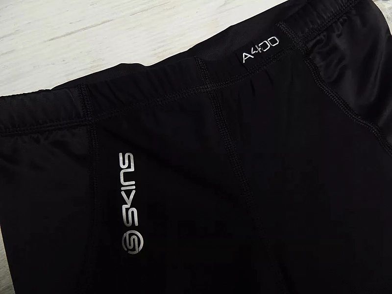Skins A400 Womens Compression Tights Model kompresyjne do biegania run