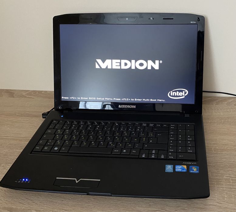 Medion Akoya E6214