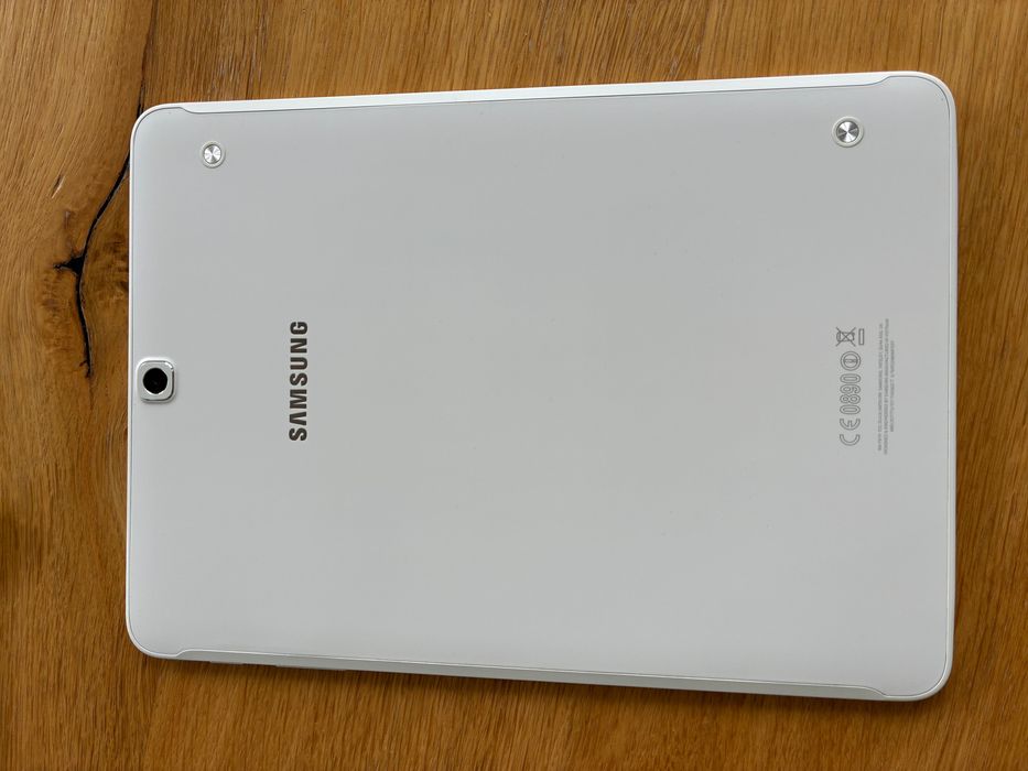 Tablet Samsung Galaxy Tab S2 T819 LTE czarny + oryginalne etui