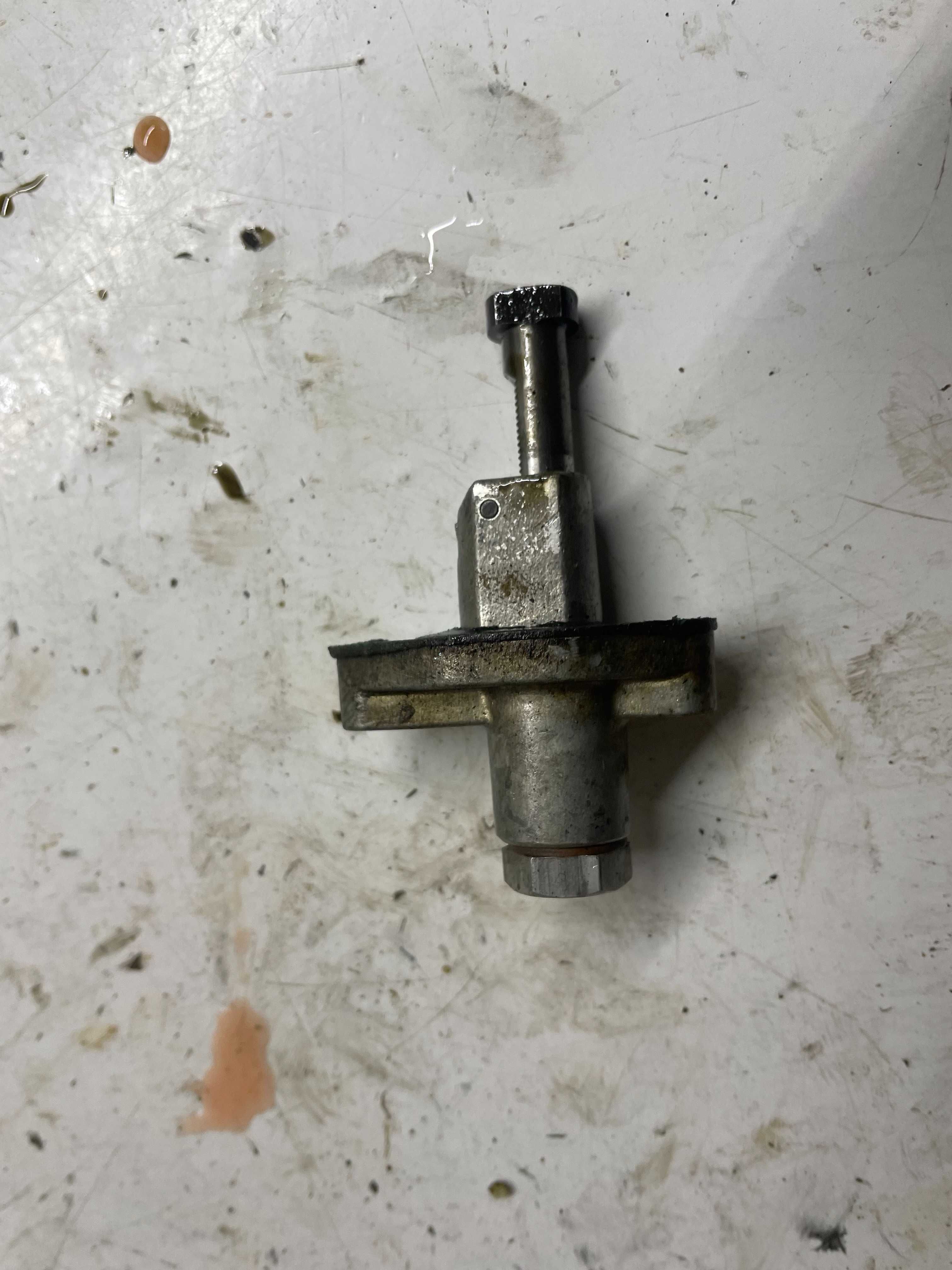 Ktm lc4 620 napinacz łańcuszka rozrządu