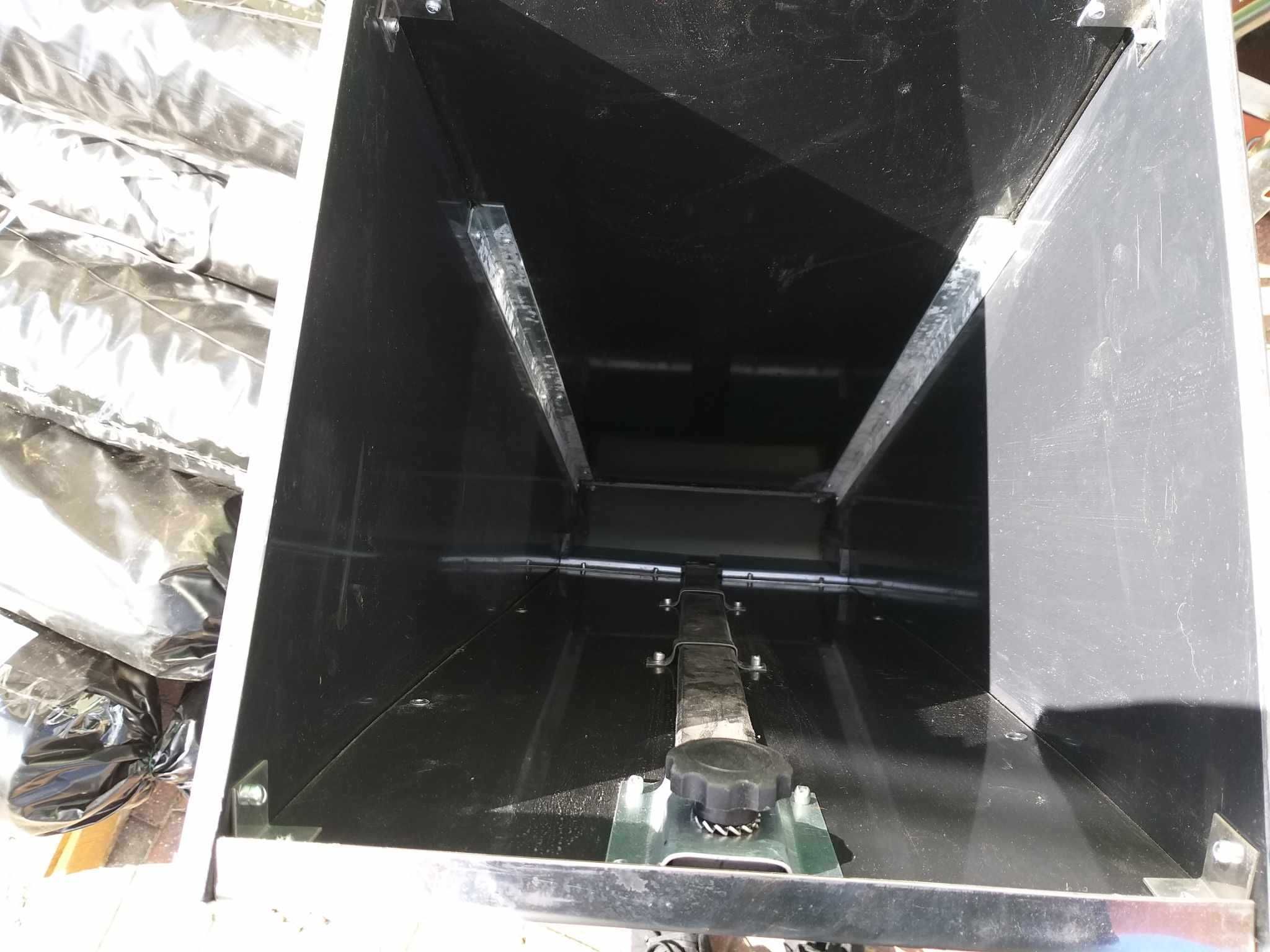 Automat paszowy tucznikowy, na sucho, jednostanowiskowy AP1T