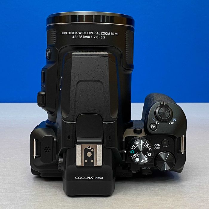 Nikon Coolpix P950 (16MP - 83x Optical Zoom)