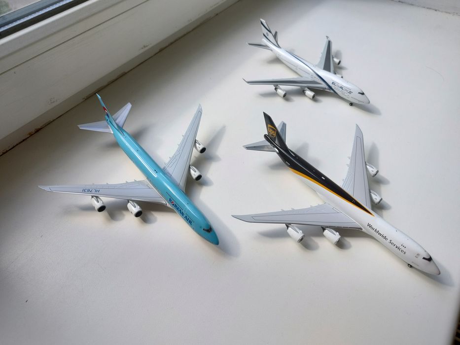 Модель самолета, модель літака з власної колекції, масштаб 1:400.